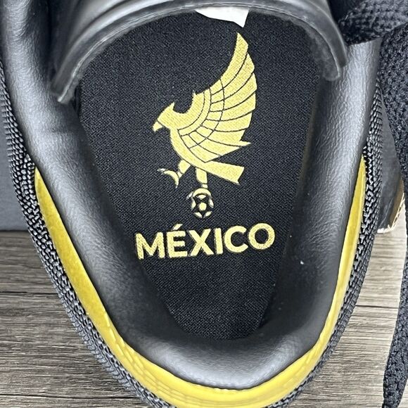 Adidas Samba “Mexico 2025 Kit” Black Colorway Men’s Size 9.5 Authentic JH5656 - Picture 6 of 8